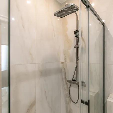 Mba - Echiquier 1 Luxury 4 Bathrooms Center Apartman *