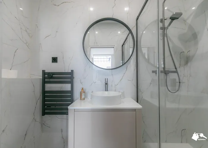 Mba - échiquier 1 Luxury Center *