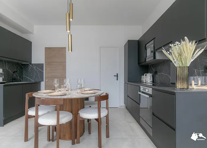Daire Mba - Echiquier 1 Luxury Center