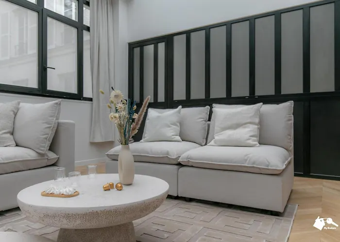 Daire Mba - Echiquier 1 Luxury Center