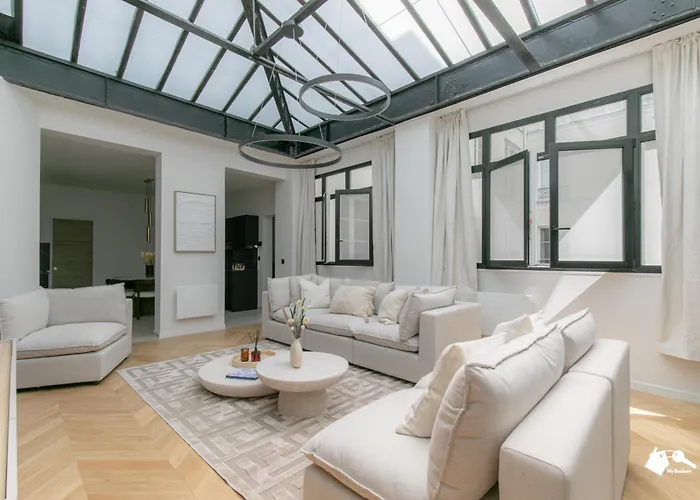 Daire Mba - Echiquier 1 Luxury Center